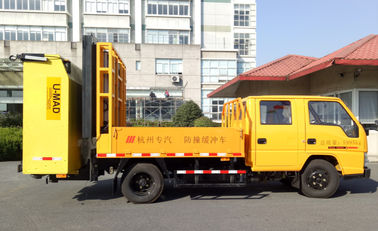 Anti - Collision Buffer Vehicle 83KW Truck Mounted Attenuator 100km/H