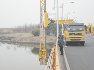 VOLVO 8x4 Bridge Inspection Truck